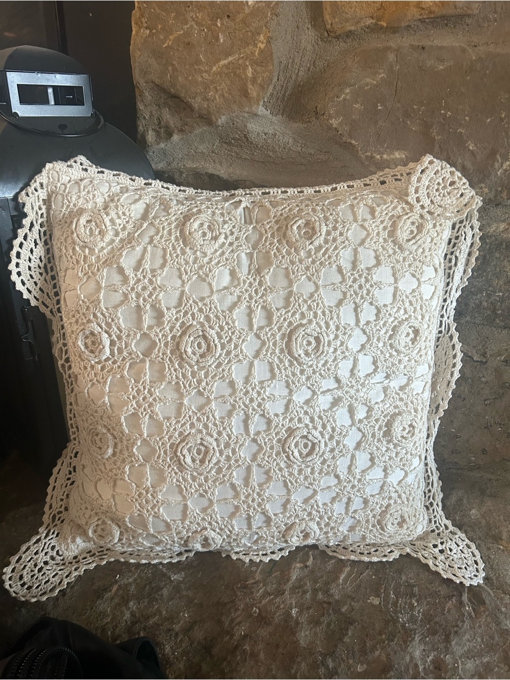 Vintage-Style Crochet Lace Decorative Throw Pillow - Cream